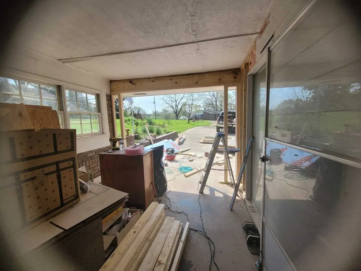 Air movers and dehumidifier for Water Mitigation Services in Hutchins